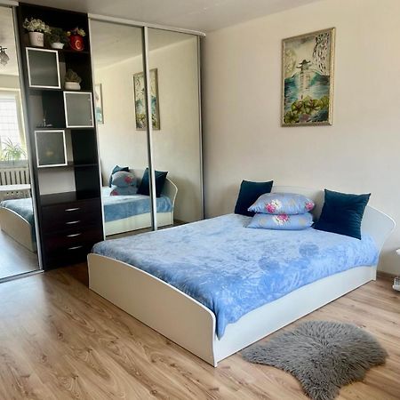 Cozy Apartment In The City Center Siauliai  Bagian luar foto