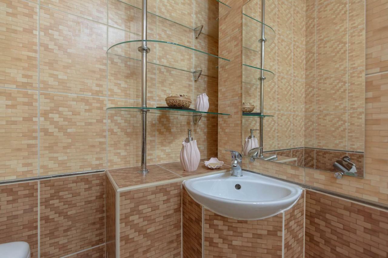 Cozy Apartment In The City Center Siauliai  Bagian luar foto